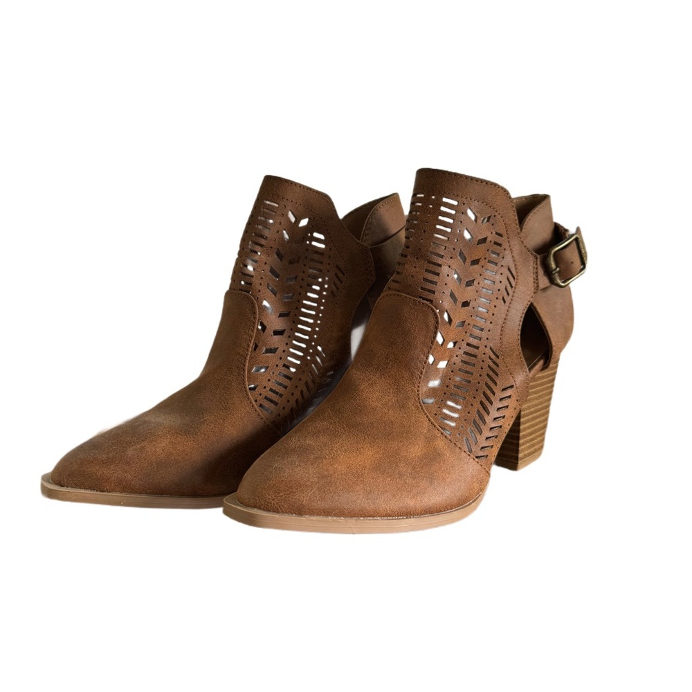Qupid ankle booties, block heel, size 7